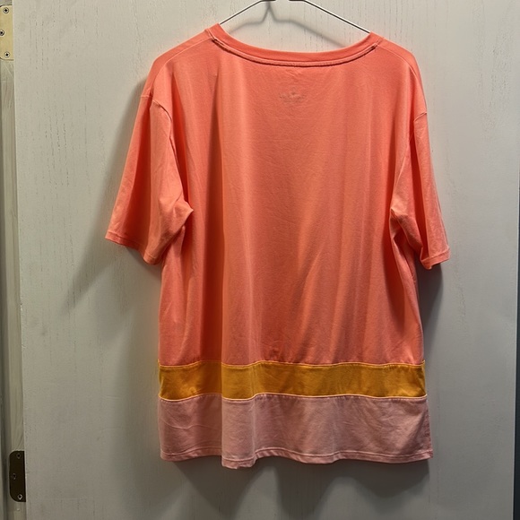 Cuddl Duds peach, gold and pink Stretchy Short Sleeve Shirt.Size med gently used - Picture 3 of 3